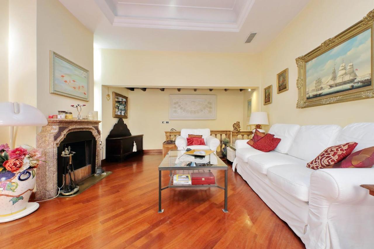 4Bnb - Luxury Trevi Apartment W Terrace Rome Exterior photo